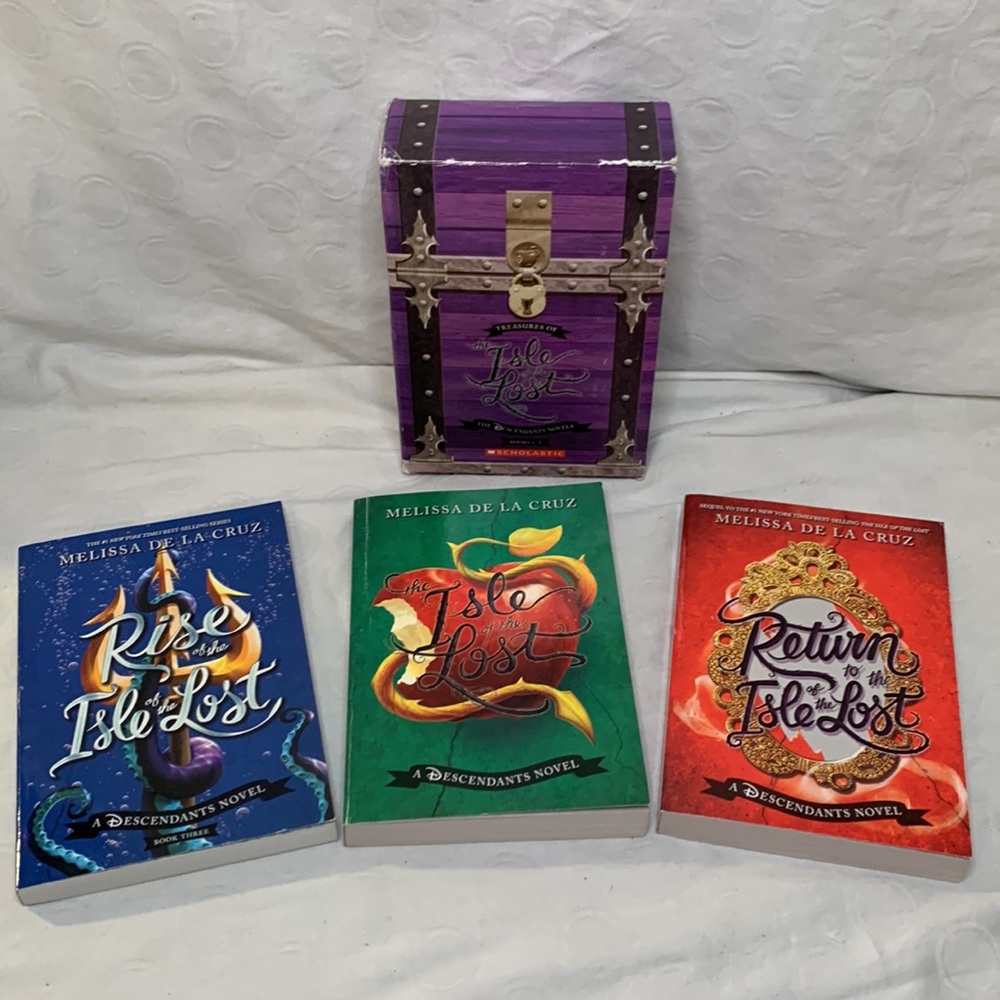 The Descendants Novels The Isle of the Lost 3 Book Series - Picture 3 of 8